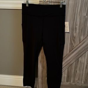 Lululemon Invigorate HR Crop 23” Size 10